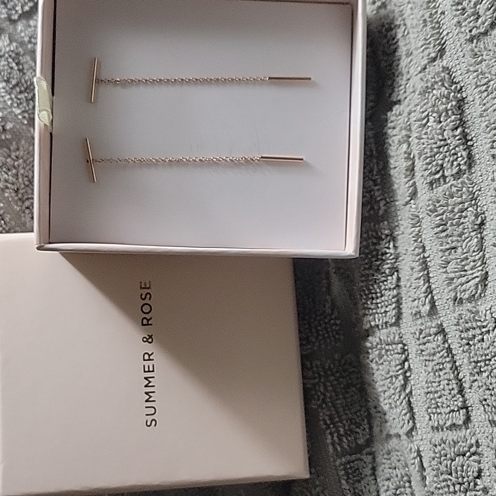 Earrings , color rose gold